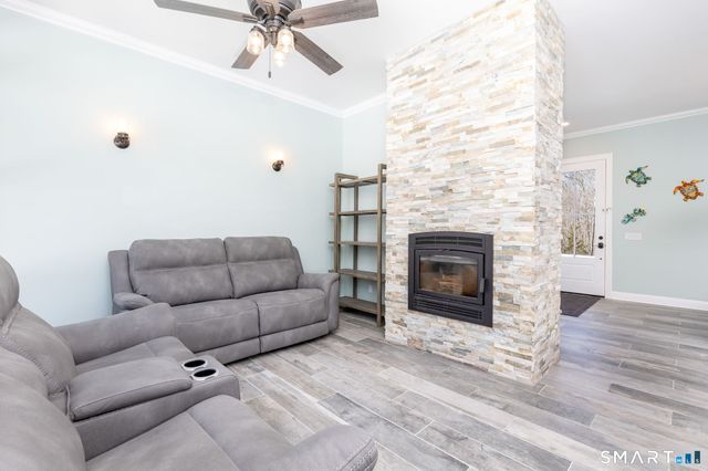 4 Goldfinch Terrace, East Lyme, CT 06333