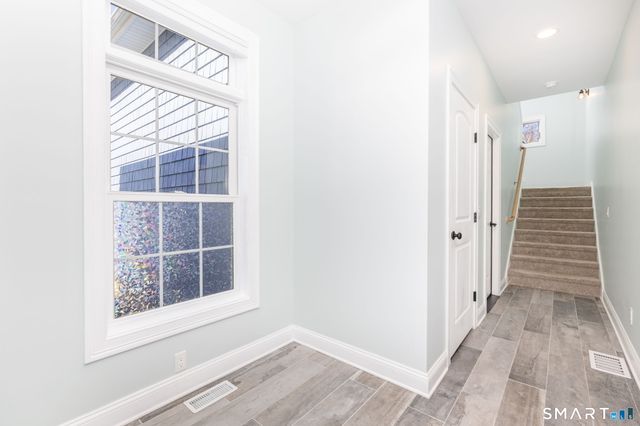 4 Goldfinch Terrace, East Lyme, CT 06333