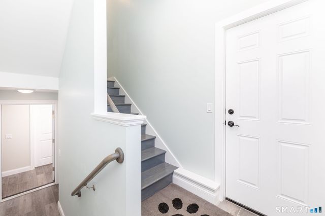 4 Goldfinch Terrace, East Lyme, CT 06333