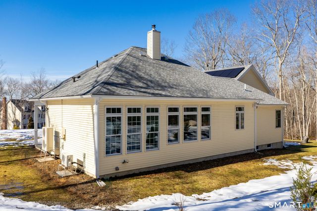 4 Goldfinch Terrace, East Lyme, CT 06333