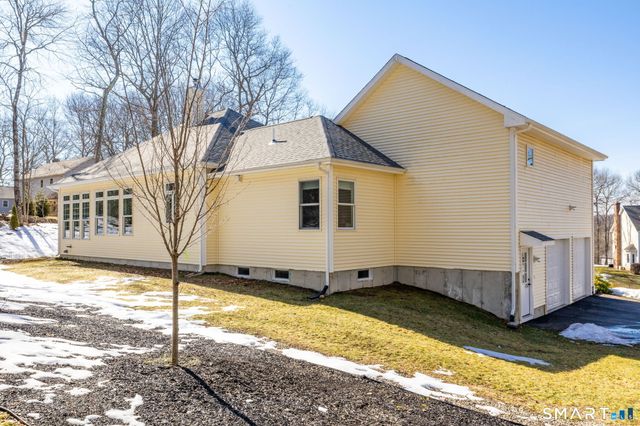 4 Goldfinch Terrace, East Lyme, CT 06333