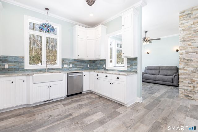 4 Goldfinch Terrace, East Lyme, CT 06333