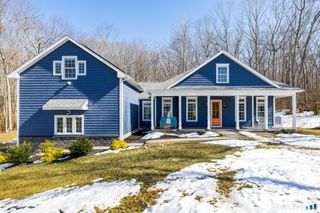 4 Goldfinch Terrace, East Lyme, CT 06333