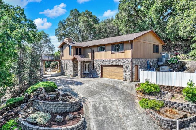 140 Alamo Dr, Vacaville, CA 95688