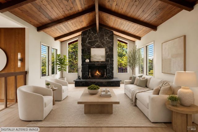 140 Alamo Dr, Vacaville, CA 95688