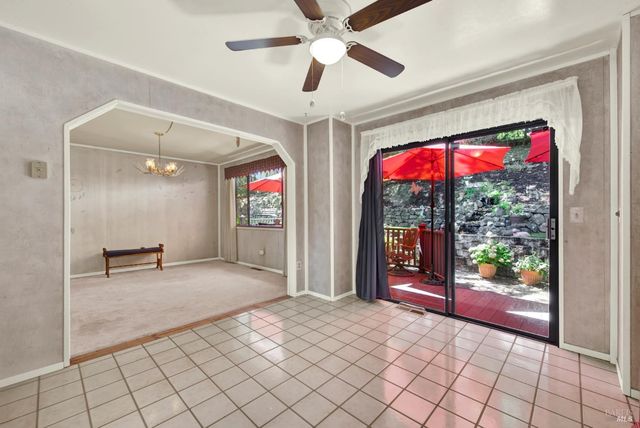 140 Alamo Dr, Vacaville, CA 95688
