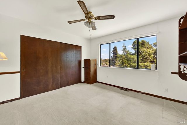 140 Alamo Dr, Vacaville, CA 95688
