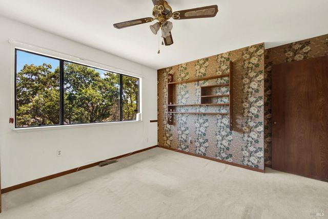 140 Alamo Dr, Vacaville, CA 95688