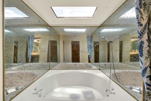 140 Alamo Dr, Vacaville, CA 95688