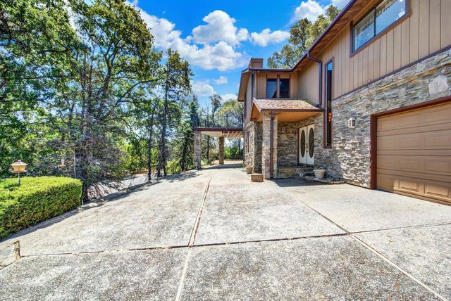 140 Alamo Dr, Vacaville, CA 95688
