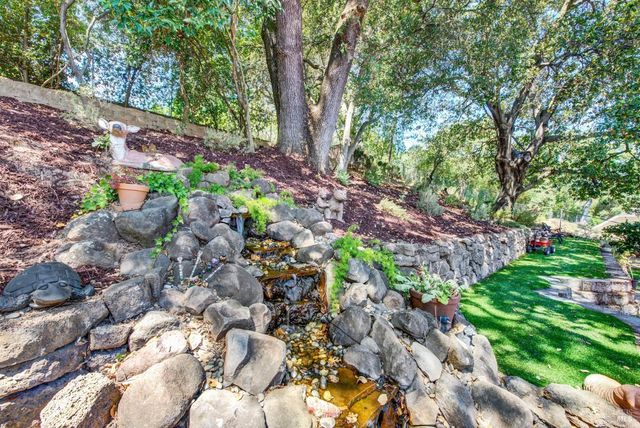 140 Alamo Dr, Vacaville, CA 95688