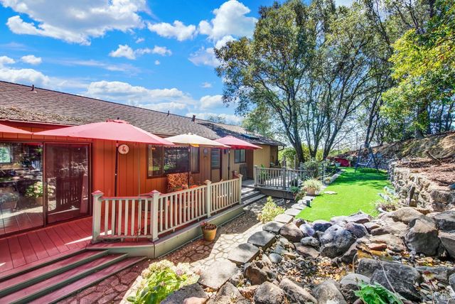 140 Alamo Dr, Vacaville, CA 95688