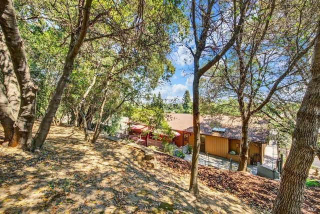 140 Alamo Dr, Vacaville, CA 95688