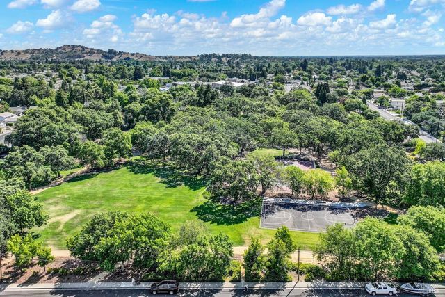 140 Alamo Dr, Vacaville, CA 95688