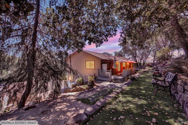 140 Alamo Dr, Vacaville, CA 95688
