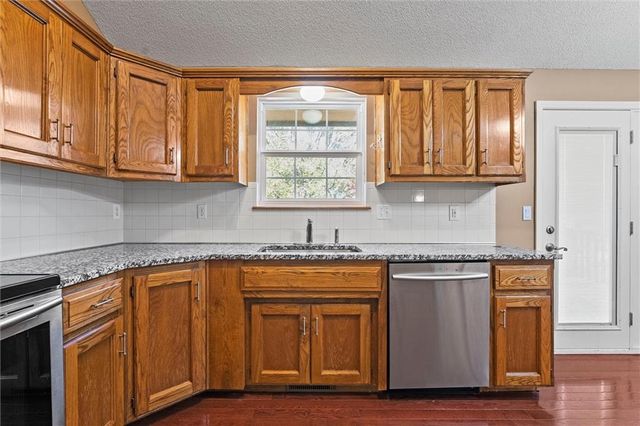 8804 NE 73rd Terrace, Kansas City, MO 64158