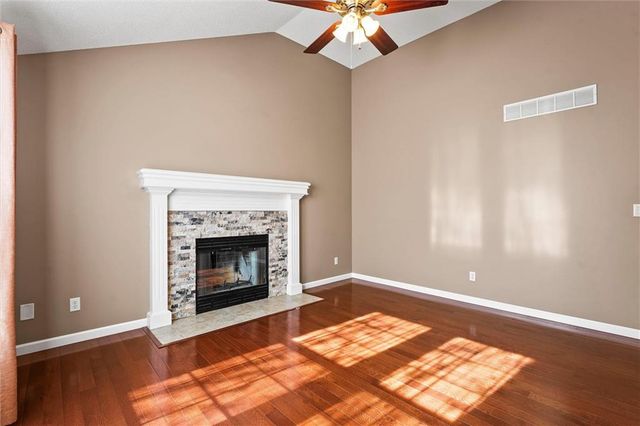 8804 NE 73rd Terrace, Kansas City, MO 64158