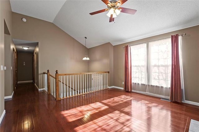 8804 NE 73rd Terrace, Kansas City, MO 64158