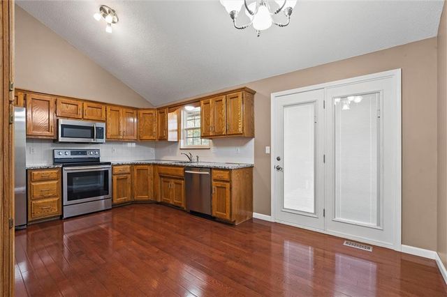 8804 NE 73rd Terrace, Kansas City, MO 64158