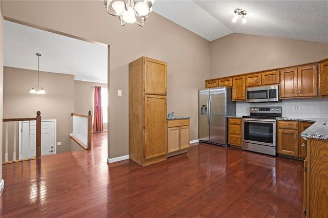 8804 NE 73rd Terrace, Kansas City, MO 64158