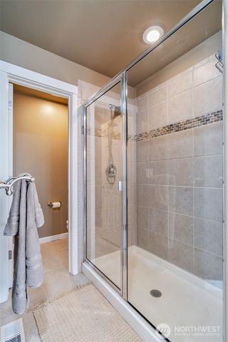 12925 SE 216th Place, Kent, WA 98031
