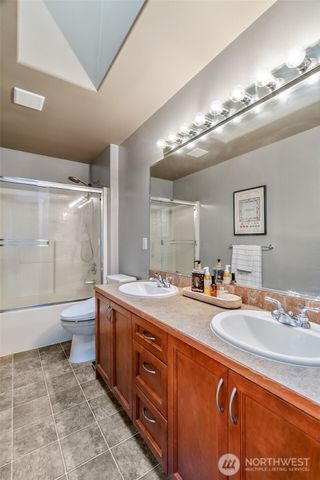 12925 SE 216th Place, Kent, WA 98031