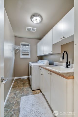12925 SE 216th Place, Kent, WA 98031