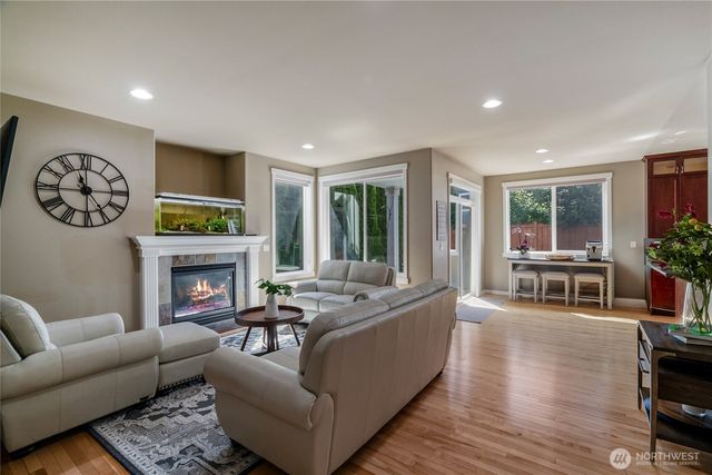 12925 SE 216th Place, Kent, WA 98031