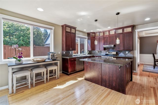 12925 SE 216th Place, Kent, WA 98031