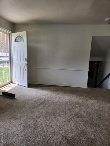 29600 Pine Street, Inkster, MI 48141