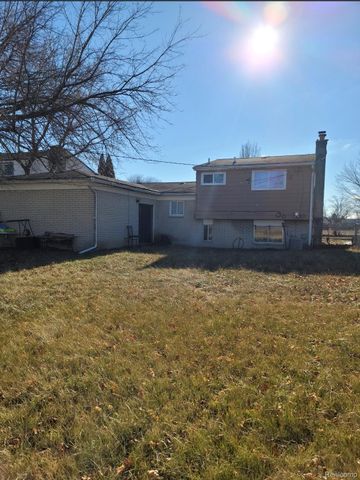 29600 Pine Street, Inkster, MI 48141