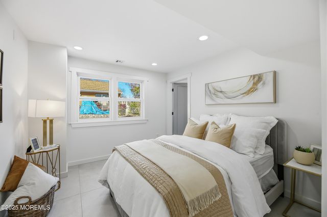 28 Brattle Avenue, Ewing, NJ 08638