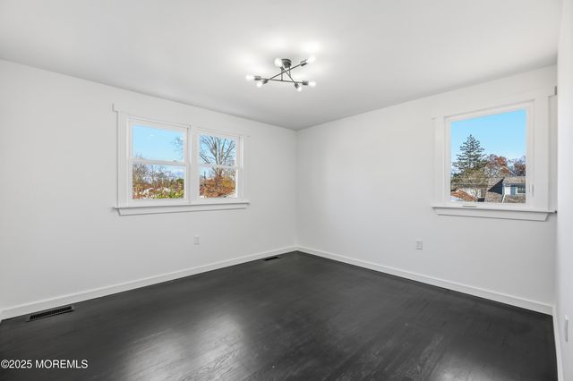 28 Brattle Avenue, Ewing, NJ 08638