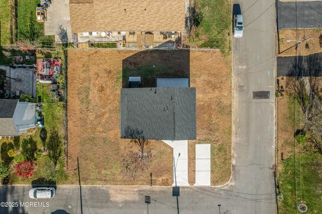 28 Brattle Avenue, Ewing, NJ 08638