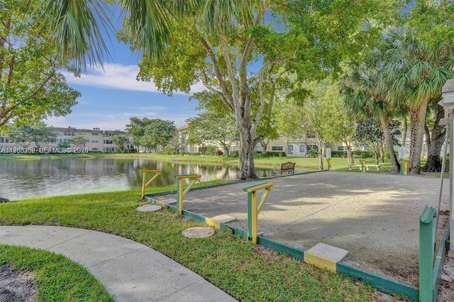 3530 NW 52nd Ave 509, Lauderdale Lakes, FL 33319