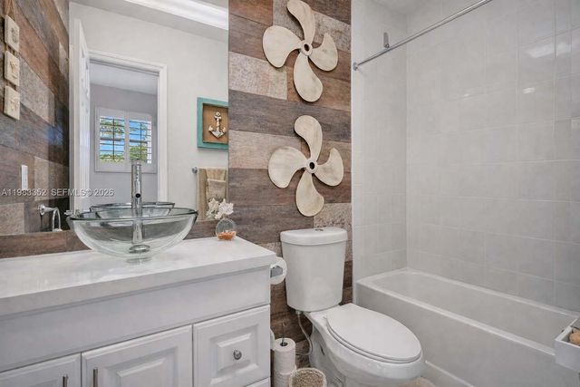 3530 NW 52nd Ave 509, Lauderdale Lakes, FL 33319