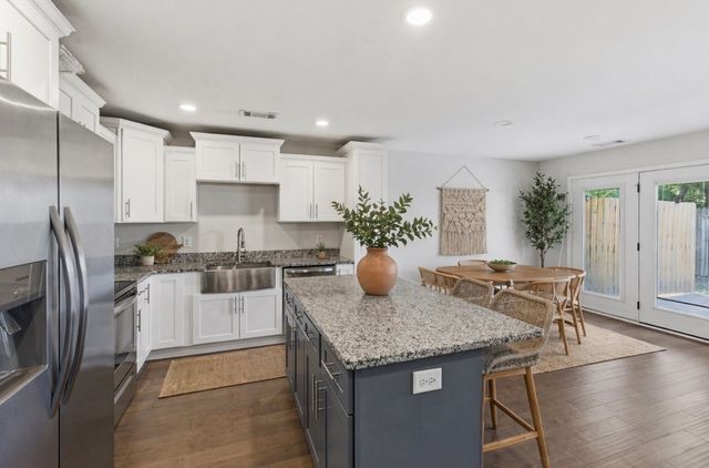 262 Signature Pl, Lebanon, TN 37087