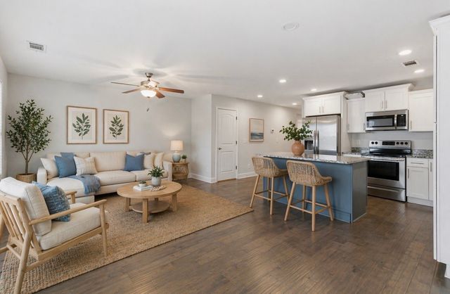 262 Signature Pl, Lebanon, TN 37087