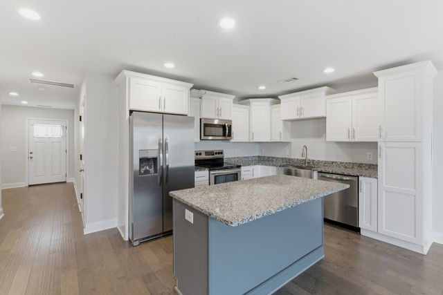 262 Signature Pl, Lebanon, TN 37087