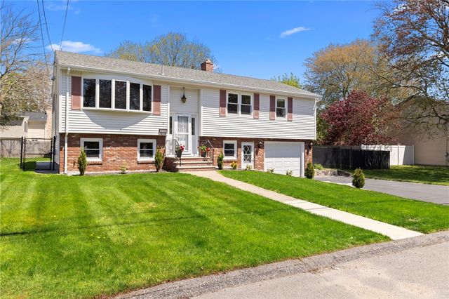 61 Argonne Street, Johnston, RI 02919