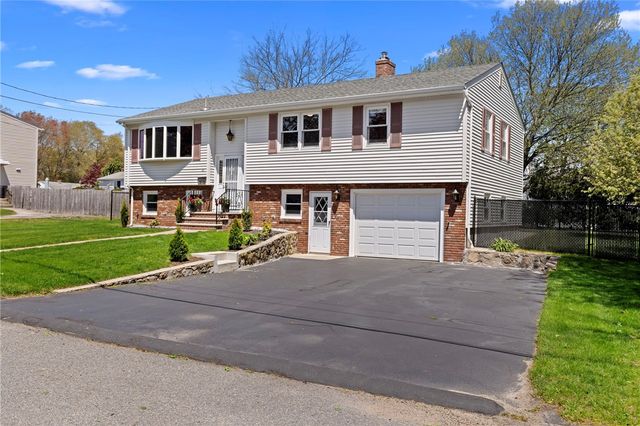 61 Argonne Street, Johnston, RI 02919