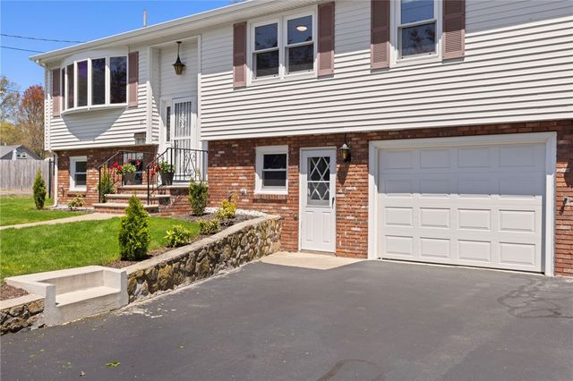 61 Argonne Street, Johnston, RI 02919