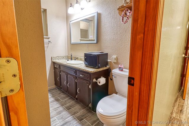 3108 High Hill Road, Mcalester, OK 74501