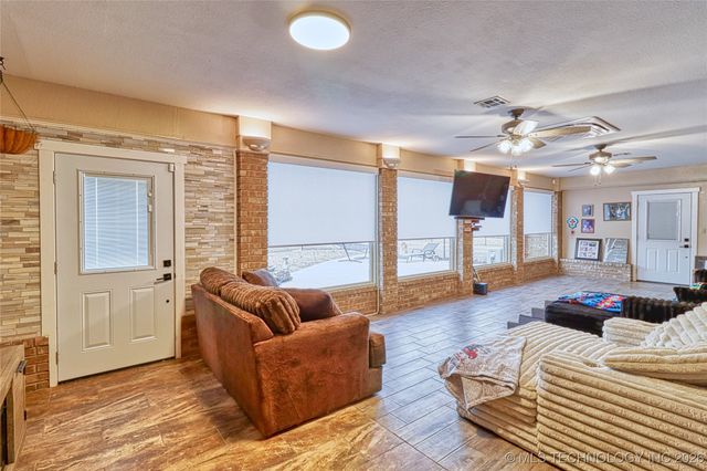 3108 High Hill Road, Mcalester, OK 74501