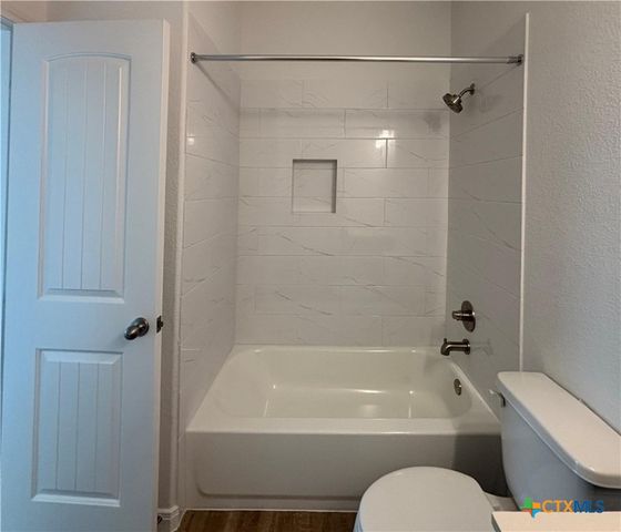 638 Swallow, Palacios, TX 77465