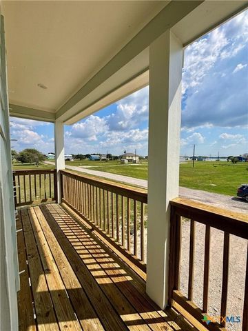 638 Swallow, Palacios, TX 77465