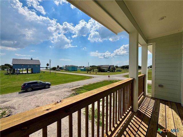 638 Swallow, Palacios, TX 77465