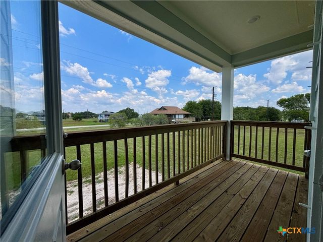 638 Swallow, Palacios, TX 77465