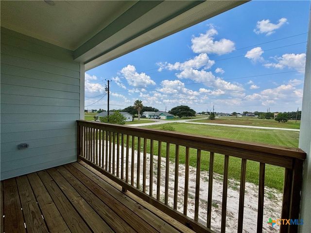 638 Swallow, Palacios, TX 77465