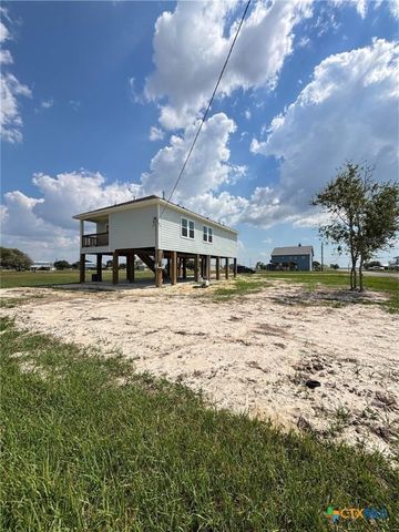 638 Swallow, Palacios, TX 77465